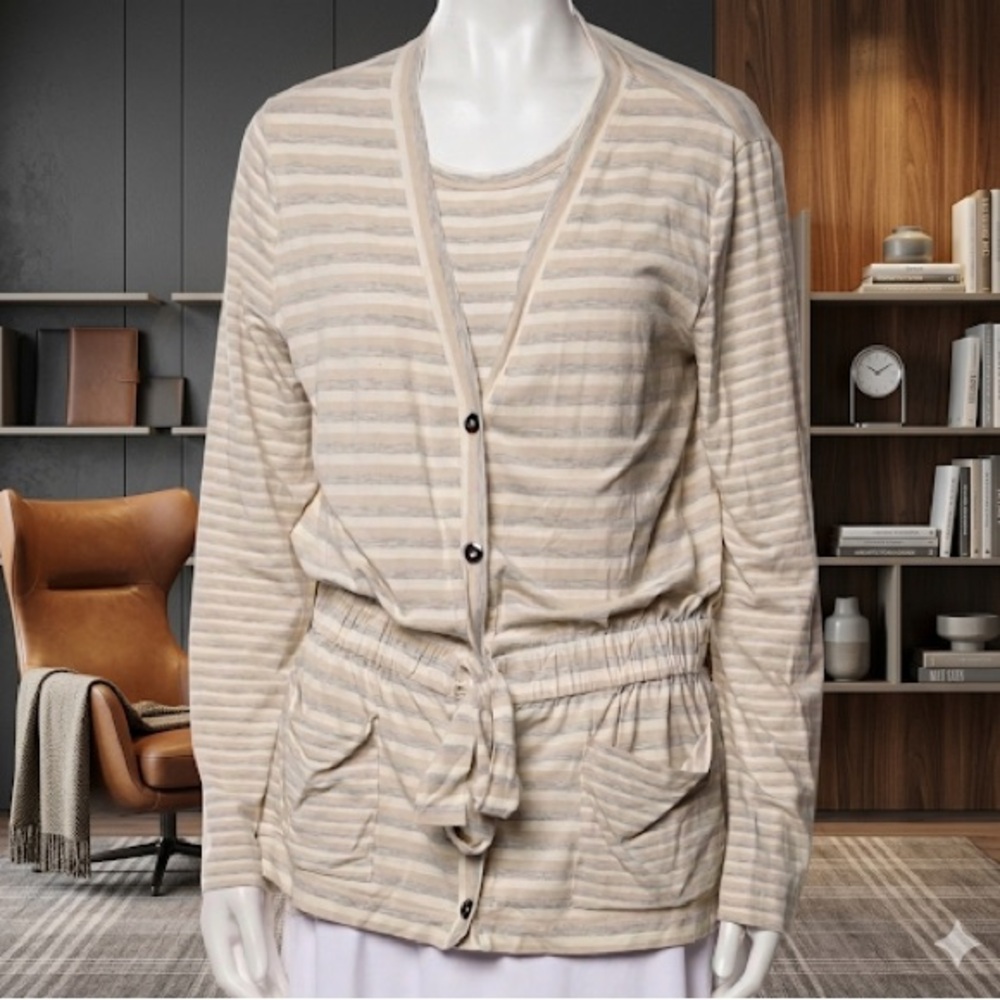 St. John Two-Piece Striped Crew Neck Sweater Set
Size: S